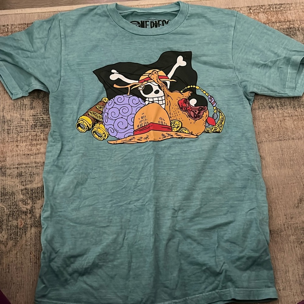 NWOT Straw Hat Crew tshirt